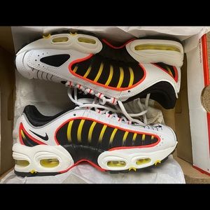 NEW!!! Nike Airmax tailwind